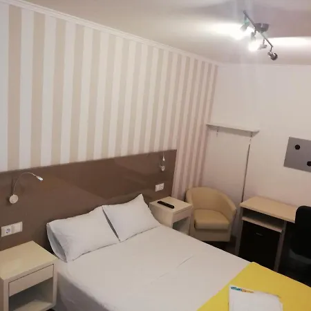ベッド・アンド・ブレックファスト Residencia Compostela