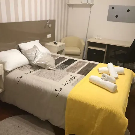 Residencia Compostela Bed and Breakfast *